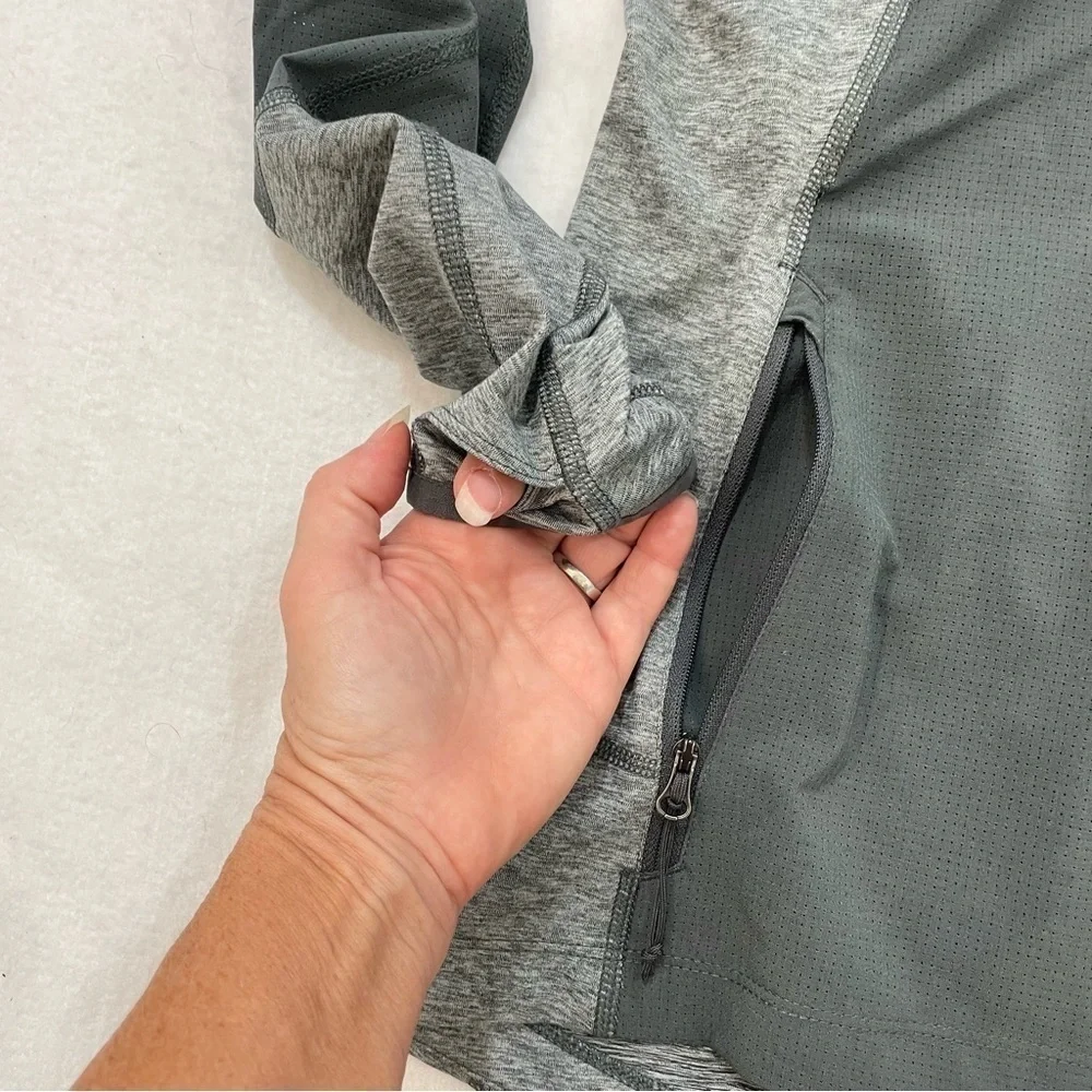 Columbia long sleeve full zip performance wear jacket thumb hole zip pockets Sm  - Picture 5 of 8
